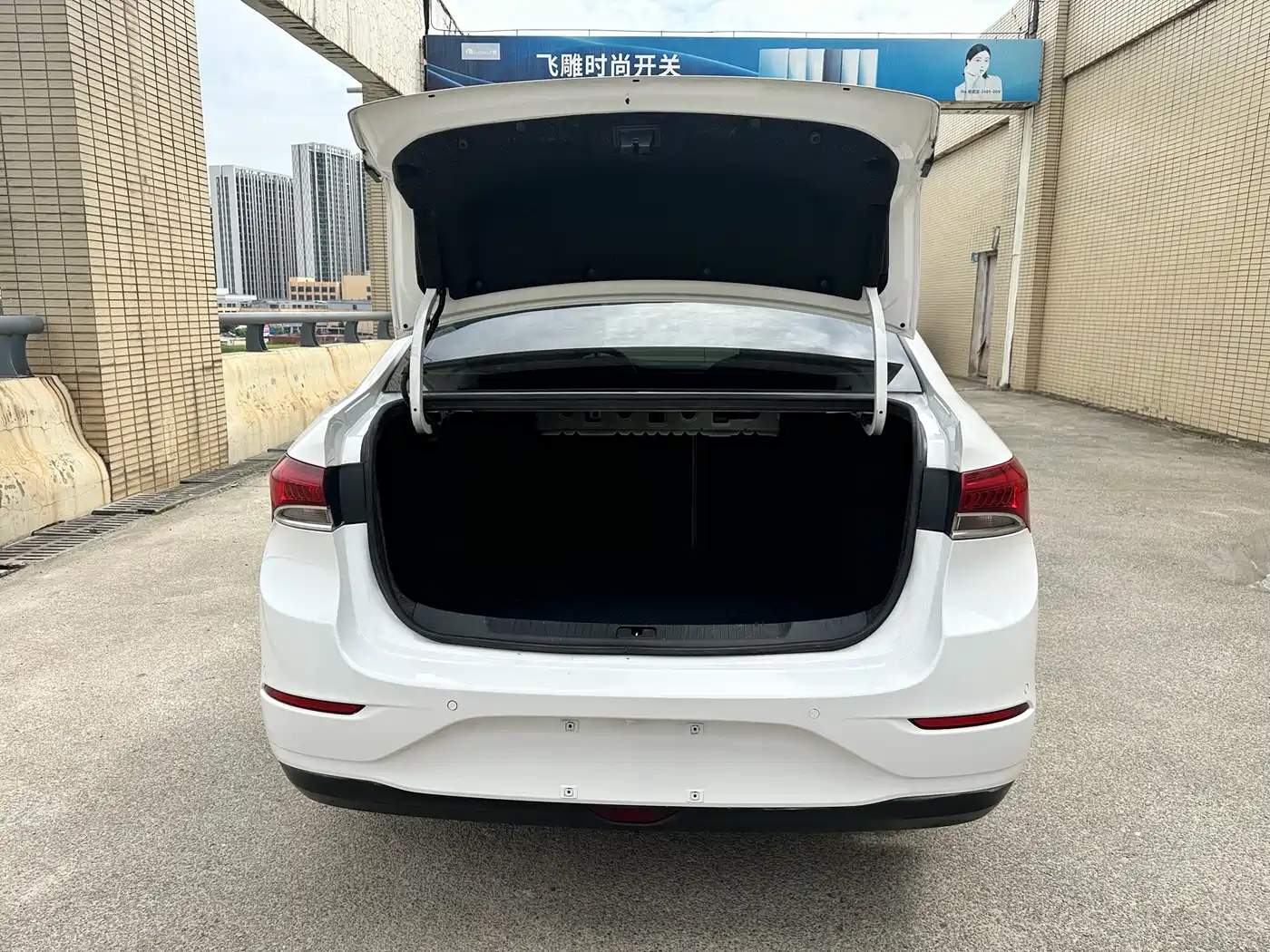 Buick Excelle 2019 15T DCT Connected Elite (China V) фото 14