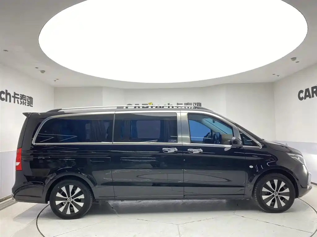 Mercedes-Benz Vito 2023 2.0T Elite 7-Seater фото 4