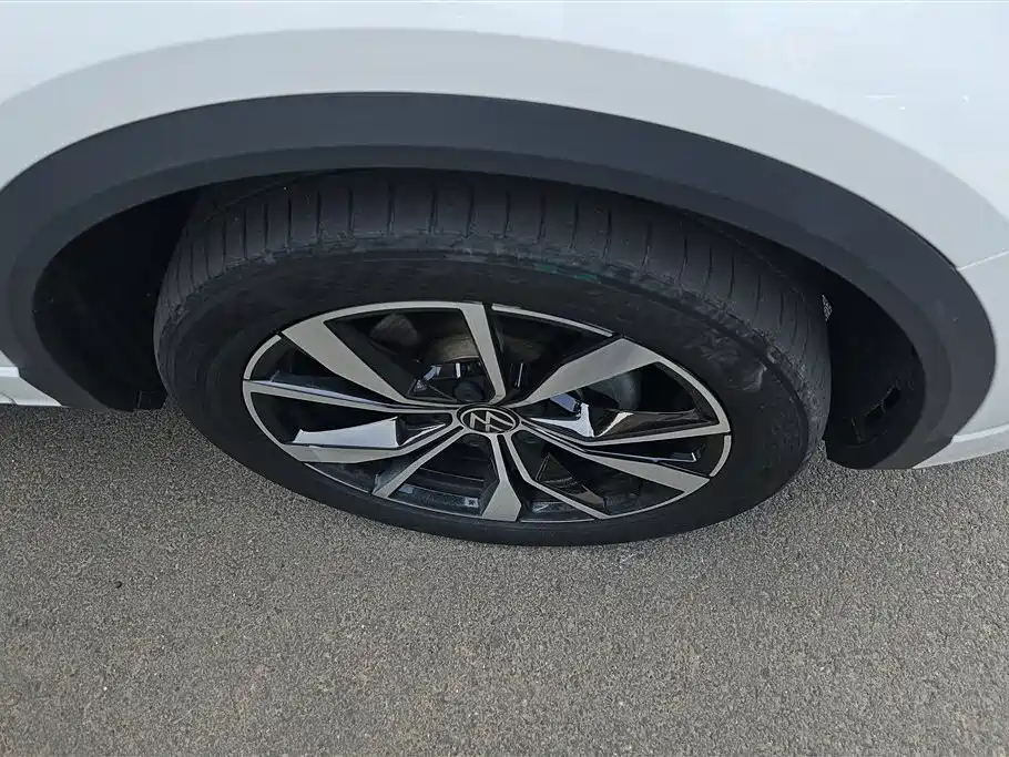 Volkswagen T-ROC 2024 300TSI DSG 2WD Morning Light Edition фото 6