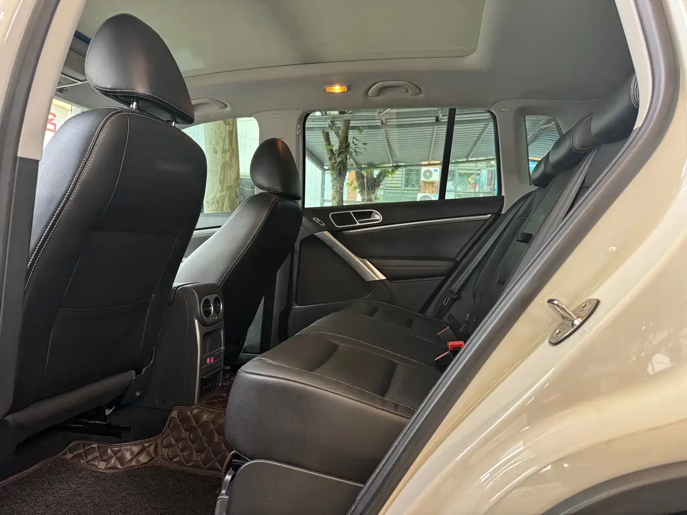 Volkswagen Tiguan 2016 Model 300TSI Automatic 2WD Luxury Edition фото 8