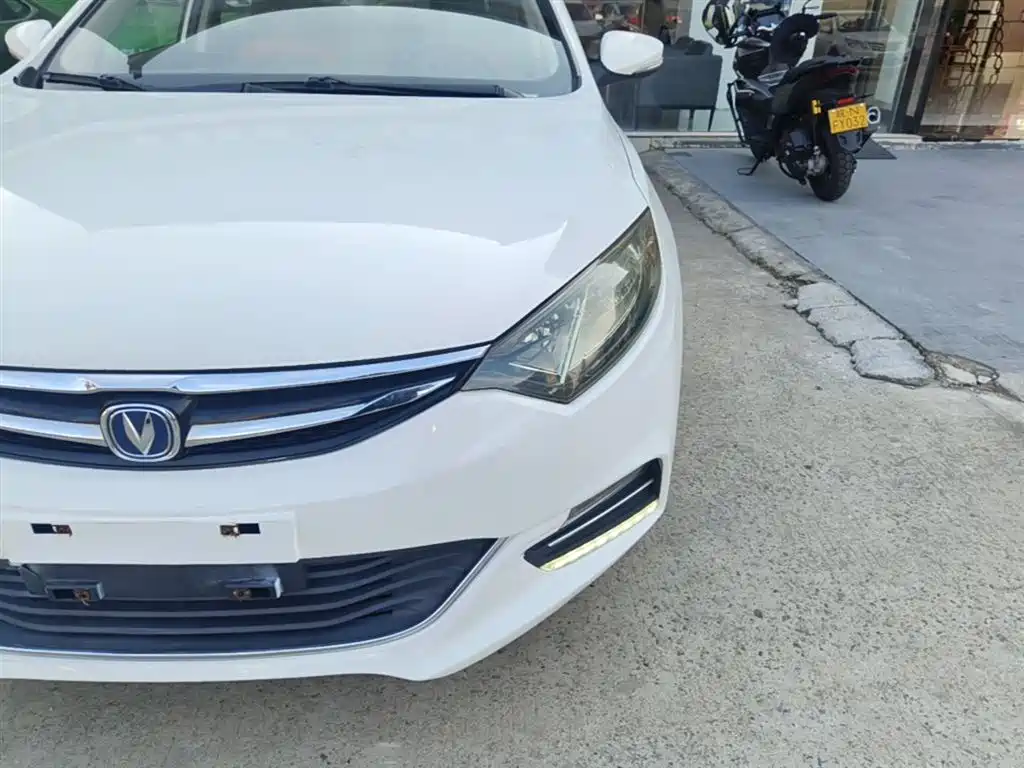 Changan Eado XT 2016 2016 1.6L Manual Stylish Cool Edition