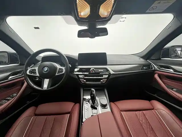 BMW 5 Series New Energy 2022 Facelift II 535Le Pioneer Edition M Sport Package фото 2