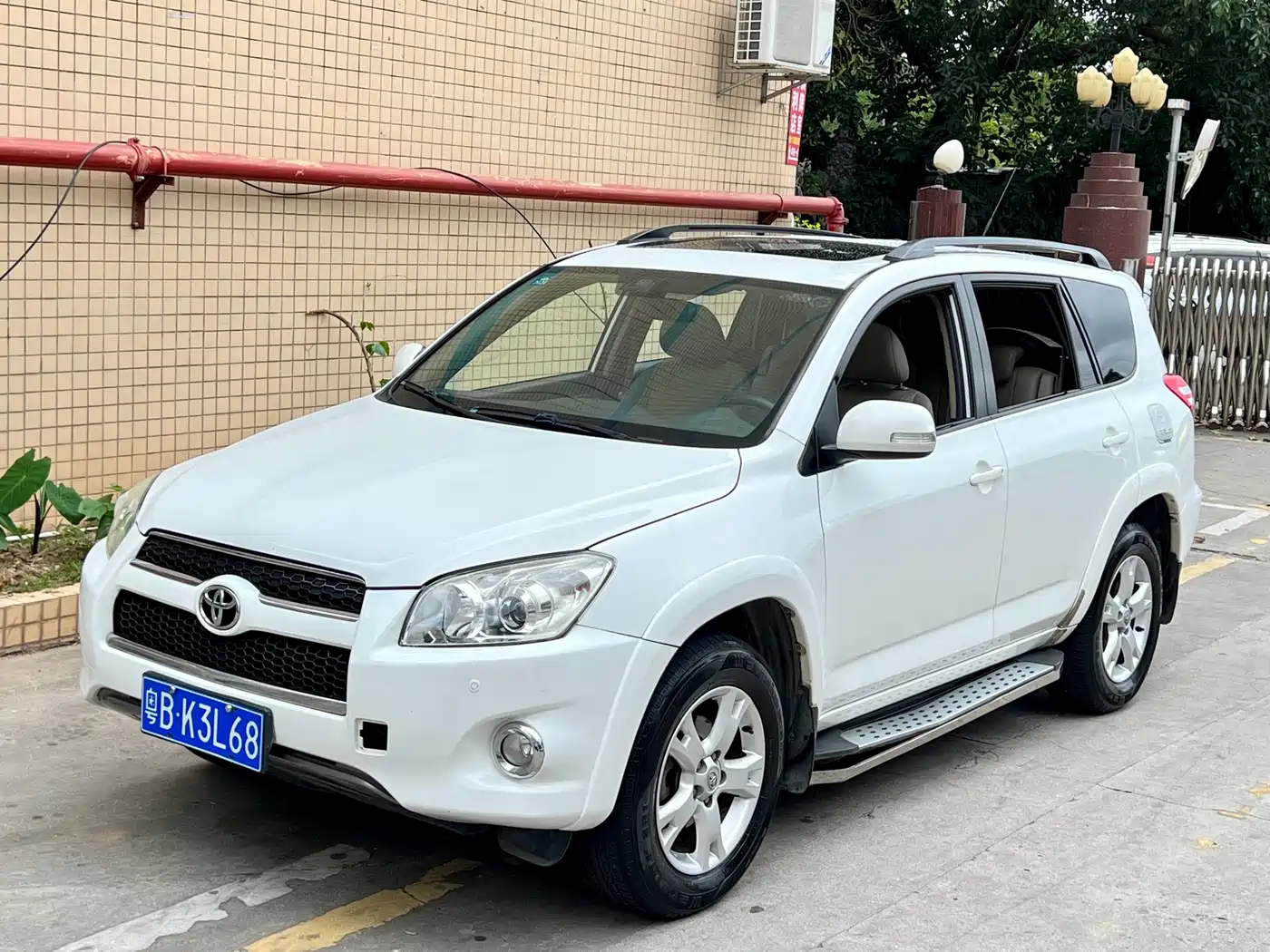 Toyota RAV4 Rongfang 2011 2.4L Automatic 4WD Luxury Edition