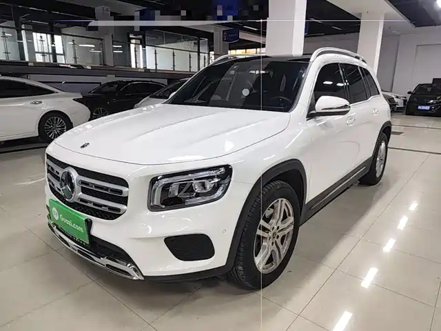 Mercedes-Benz GLB 2023