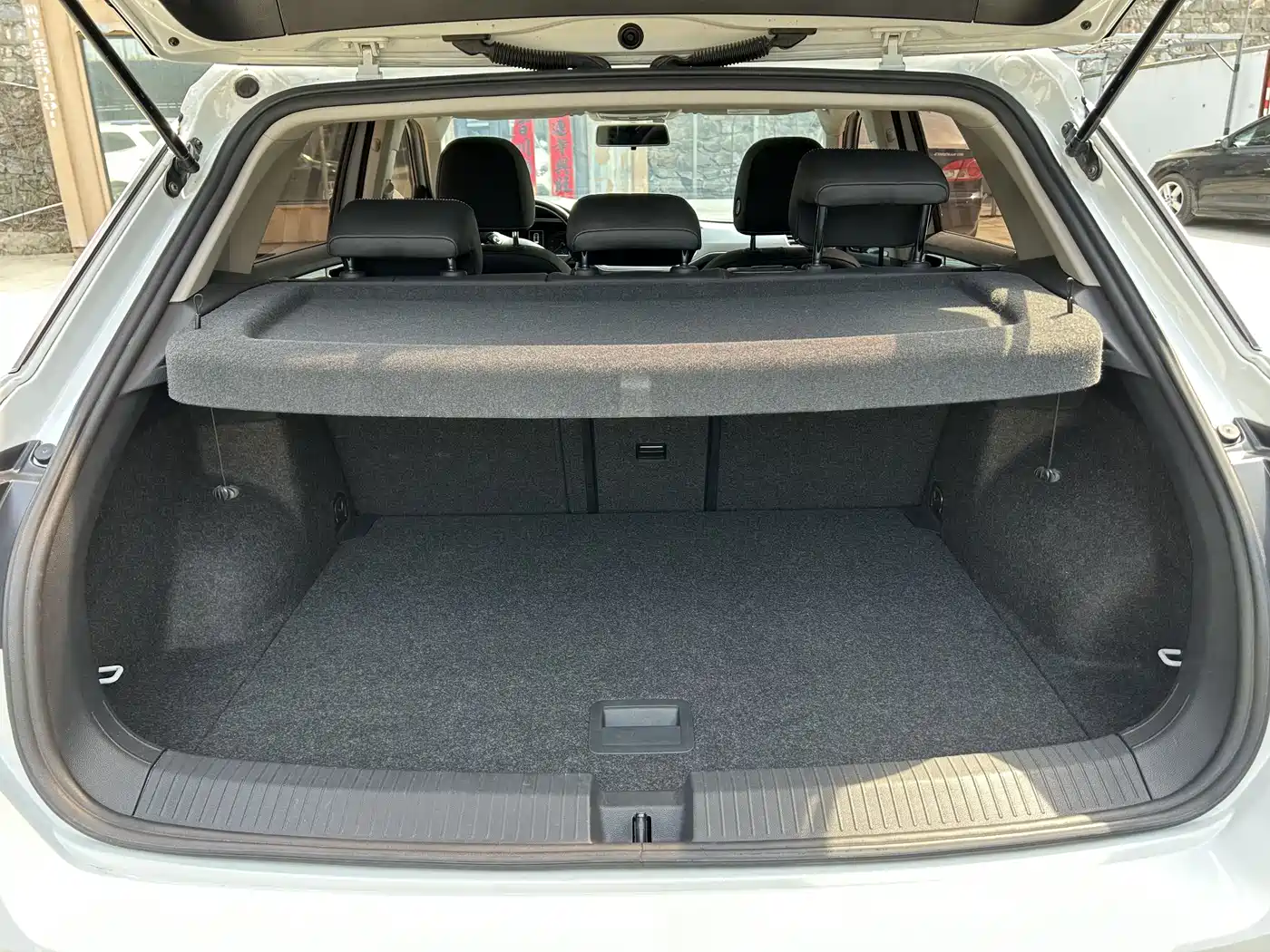 Volkswagen T-ROC 2019 230TSI DSG 2WD Progressive Type China V фото 6