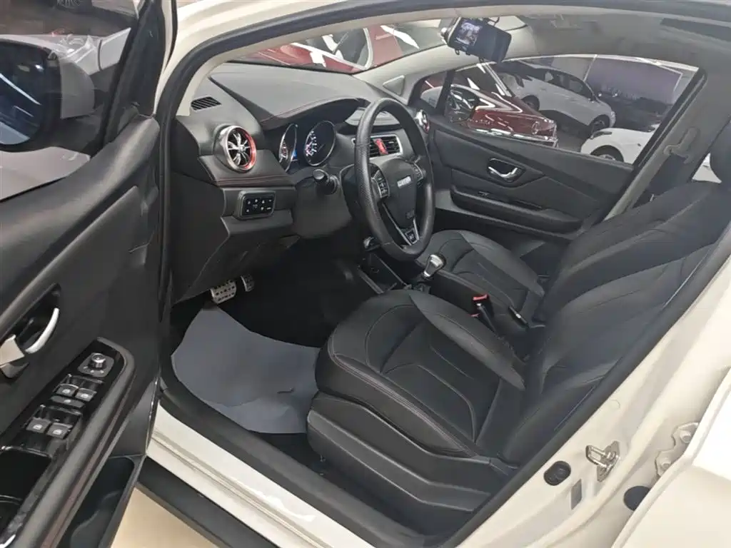 Haval H1 2017 Blue Label 1.5L AMT Standard фото 16