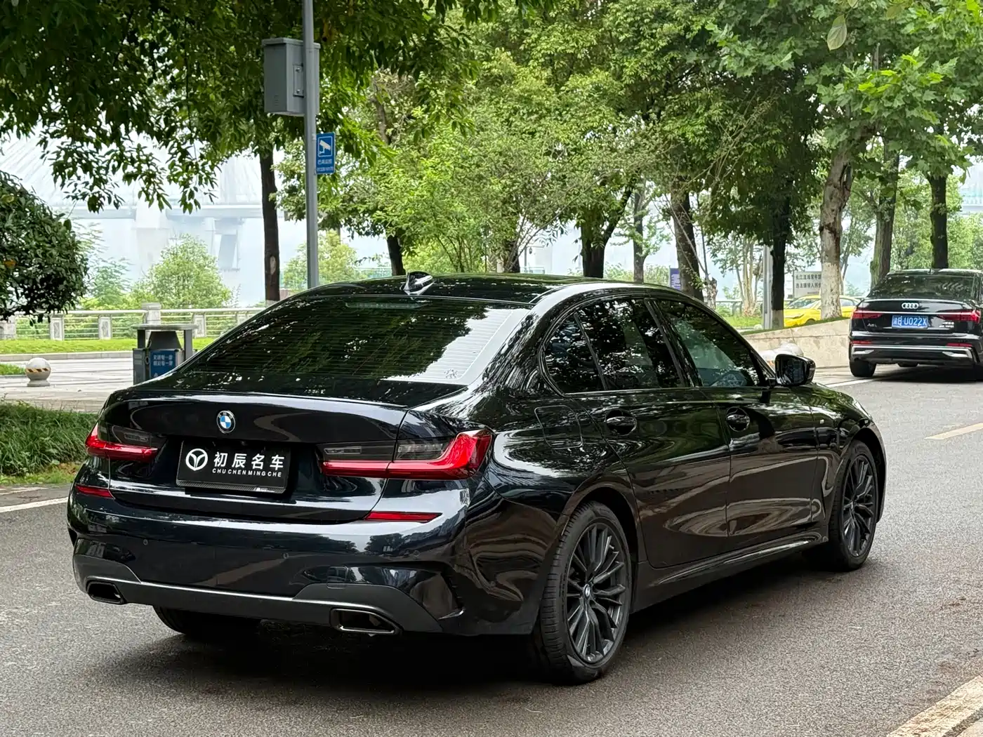 BMW 3 Series 2022 325Li M Sport Shadow Edition фото 10