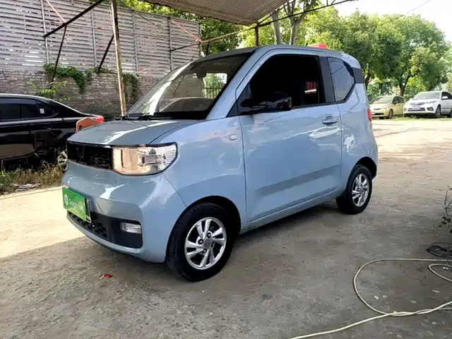 Wuling Hongguang MINI EV Комфорт, литий-железо-фосфатный аккумулятор