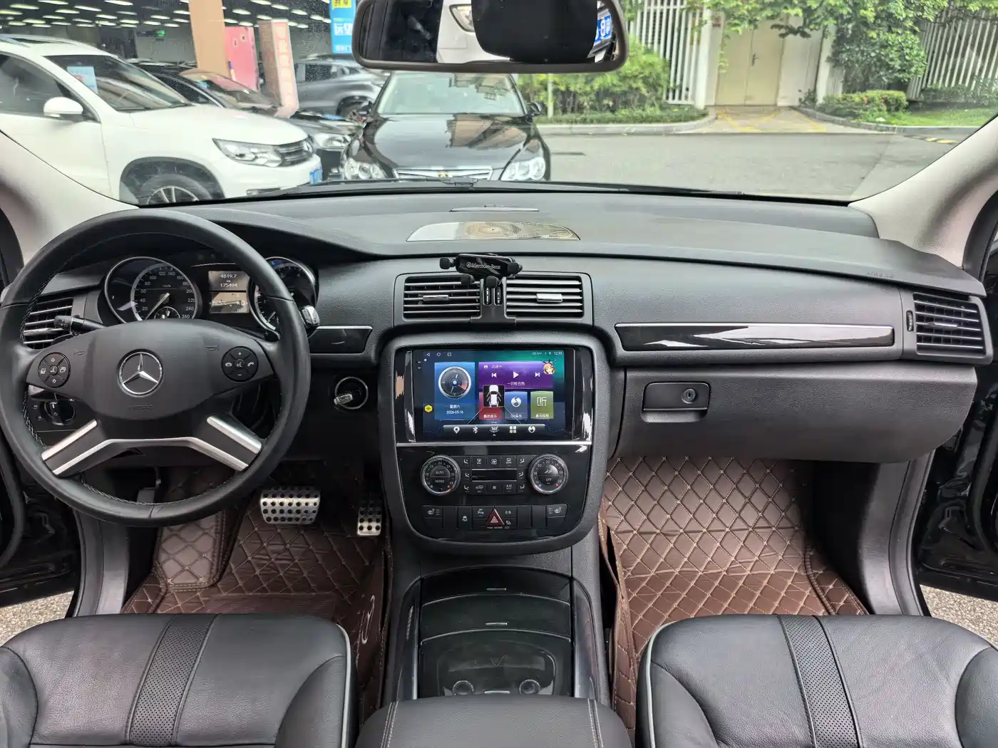 Mercedes-Benz R-Class 2017 R 320 4MATIC Business Collector's Edition фото 11