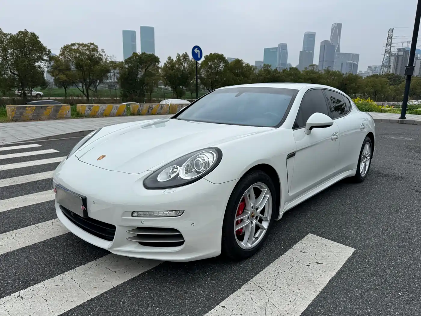 Porsche Panamera 2014 Panamera 4 3.0T