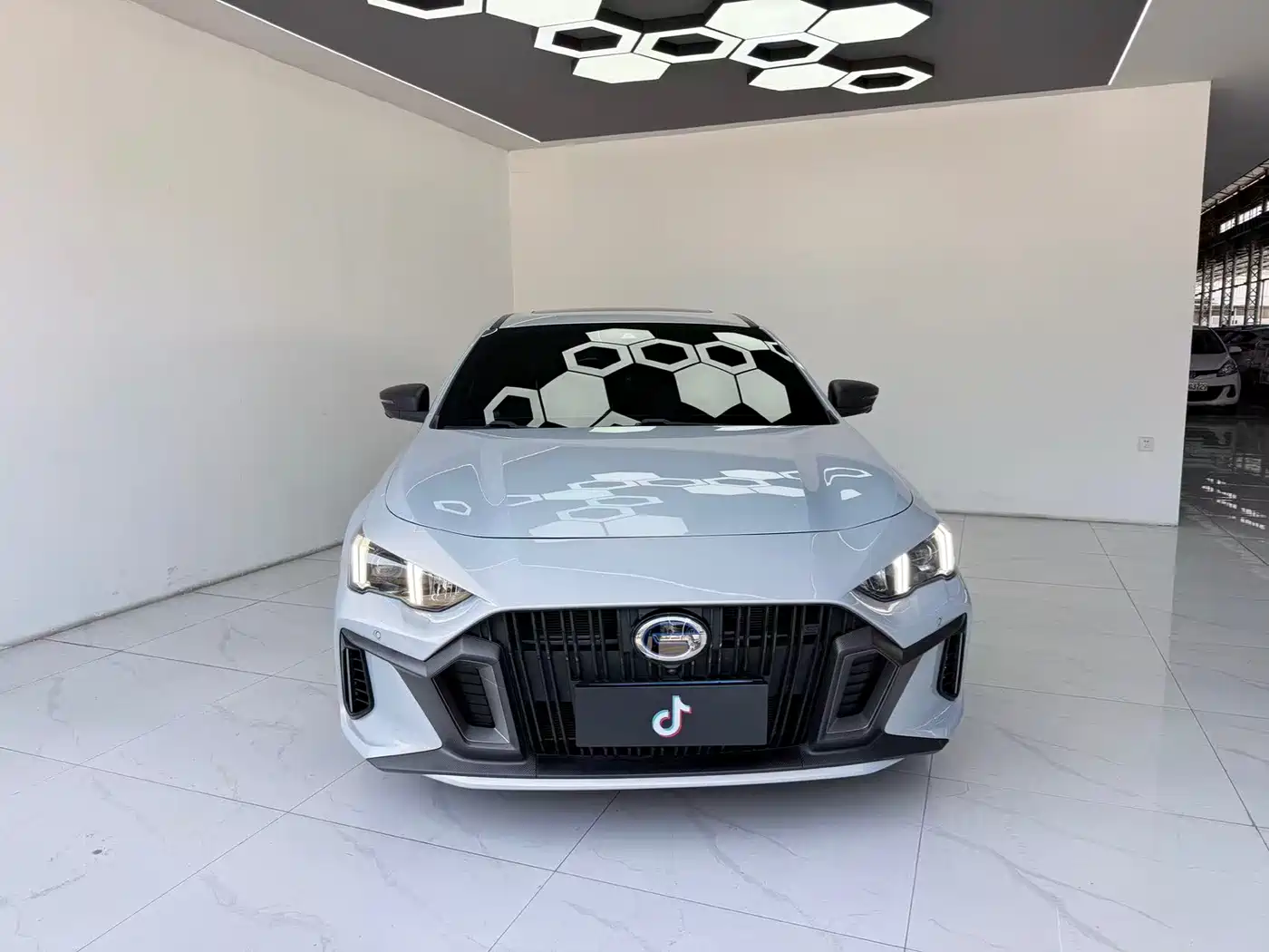 GAC Trumpchi Trumpchi Emkoo 2023 Shadow Leopard H Smart Hybrid фото 2