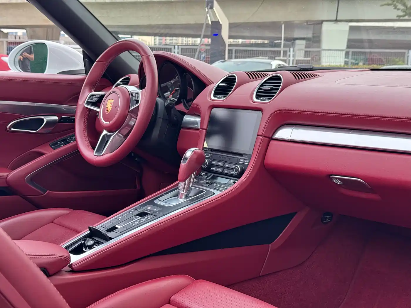 Porsche 718 2022 Boxster T 2.0T фото 12