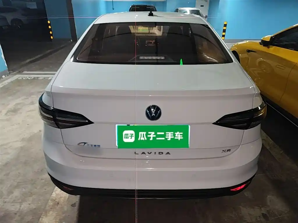 Volkswagen Lavida 2023 Xinrui 1.5L Auto Xinyi Edition фото 6