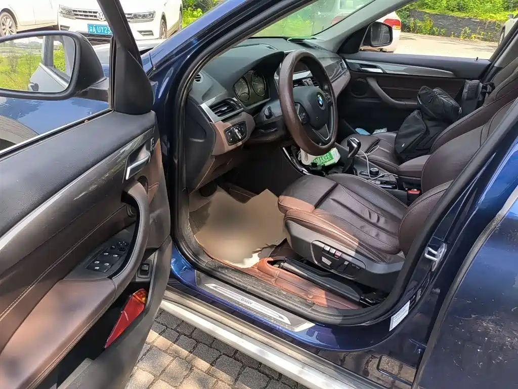 BMW X1 2019 sDrive18Li Premium Model фото 14