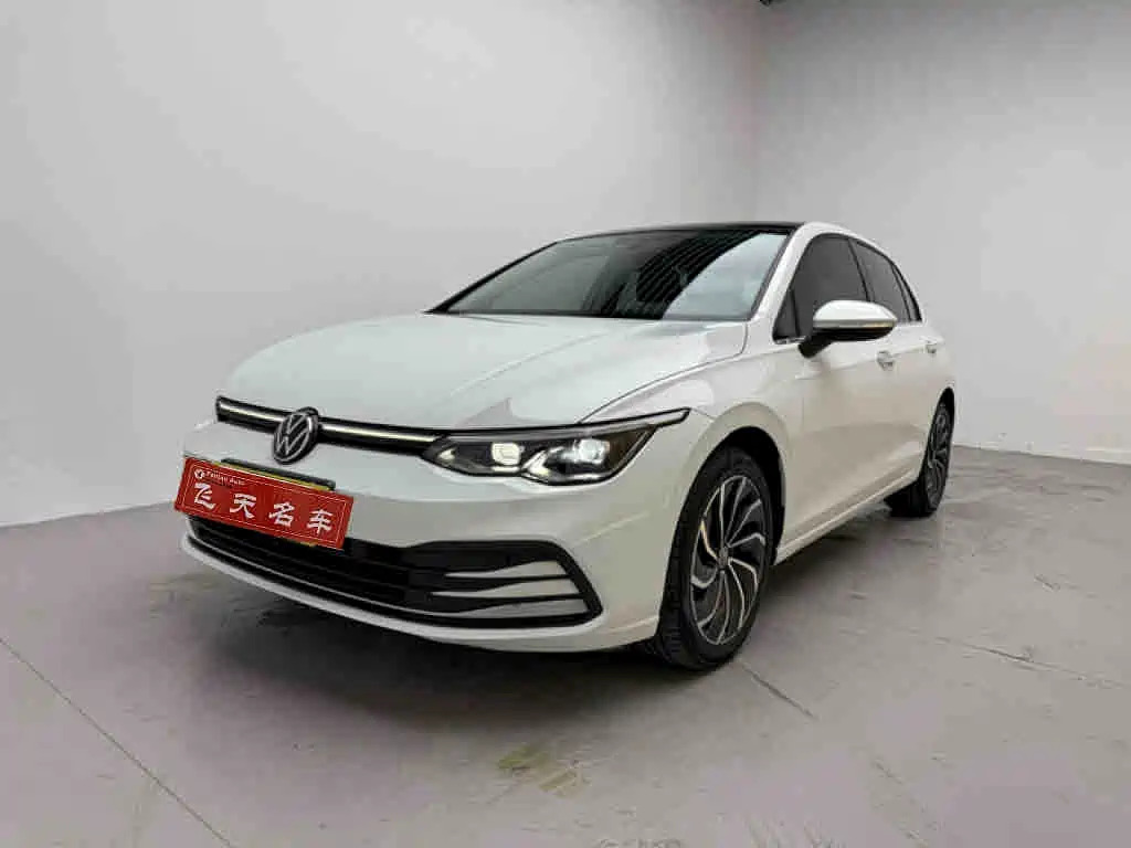 Volkswagen Golf 2021 200TSI DSG Pro фото 2