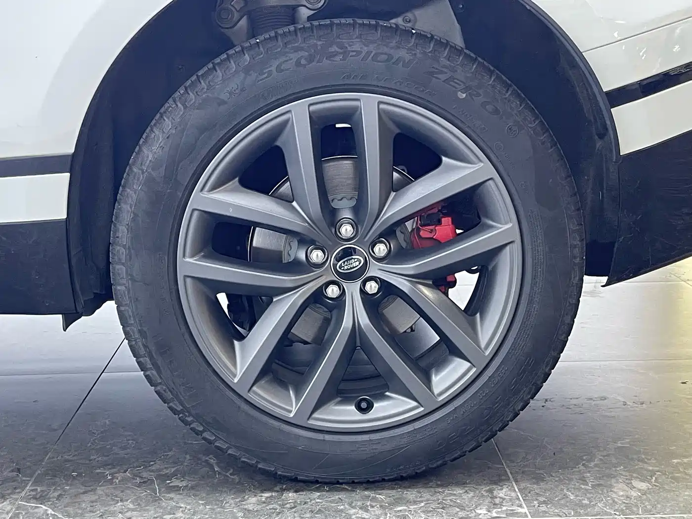 Land Rover Range Rover Velar 2024 Dynamic SE фото 7