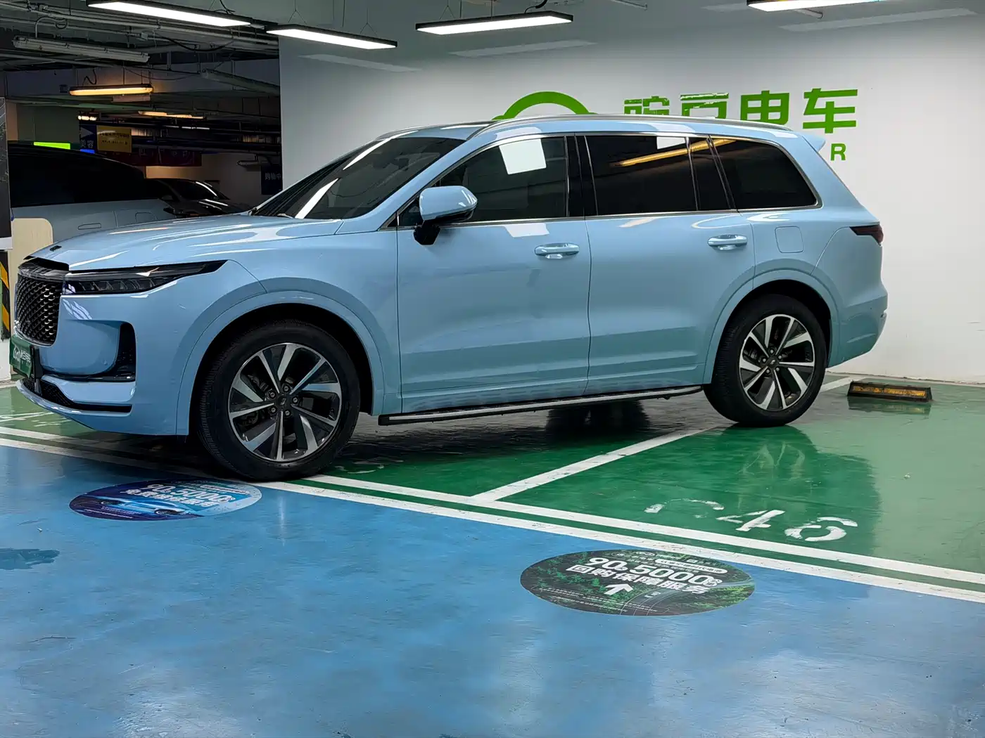 Фото 8 - Li Auto Li ONE