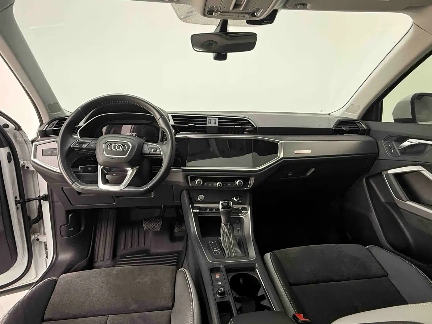 Audi Q3 2019 40 TFSI Fashion Dynamic фото 10
