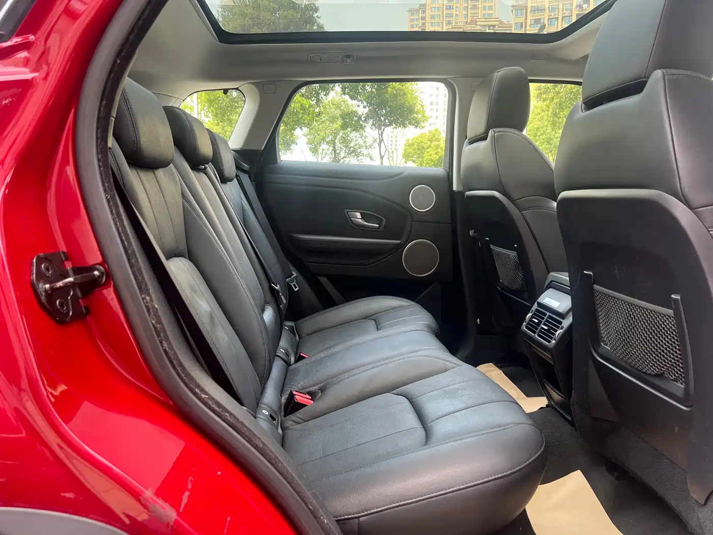 Land Rover Range Rover Evoque 2017 2.0T SE Smart Shine Edition фото 13