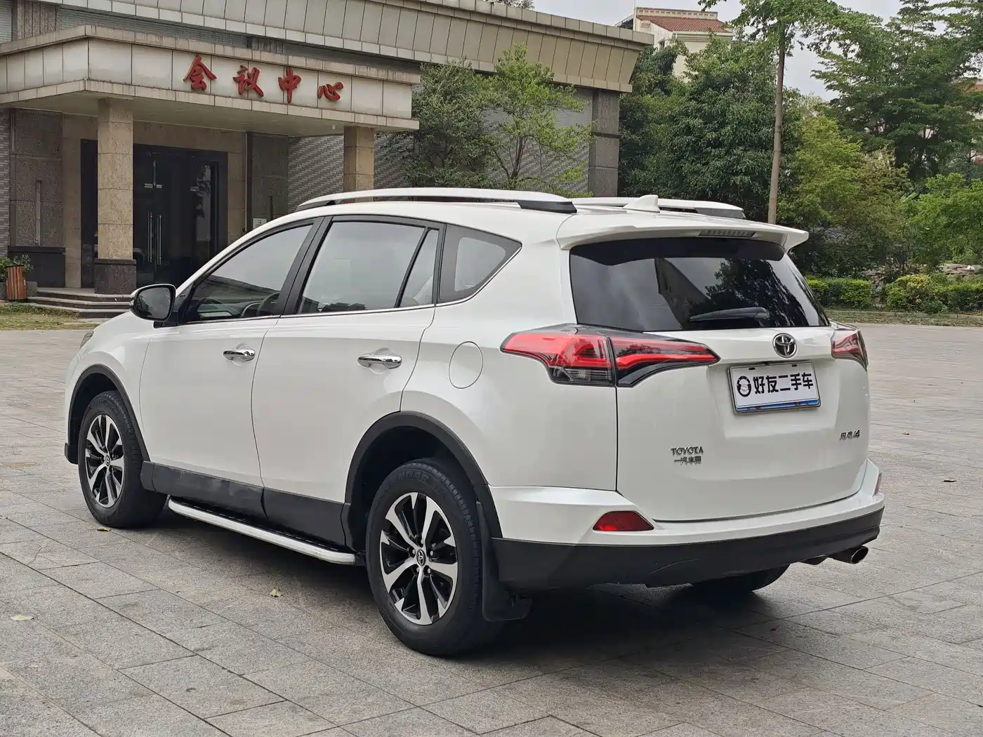 Toyota RAV4 Rongfang 2016 2.0L CVT 2WD Trend (China V) фото 7