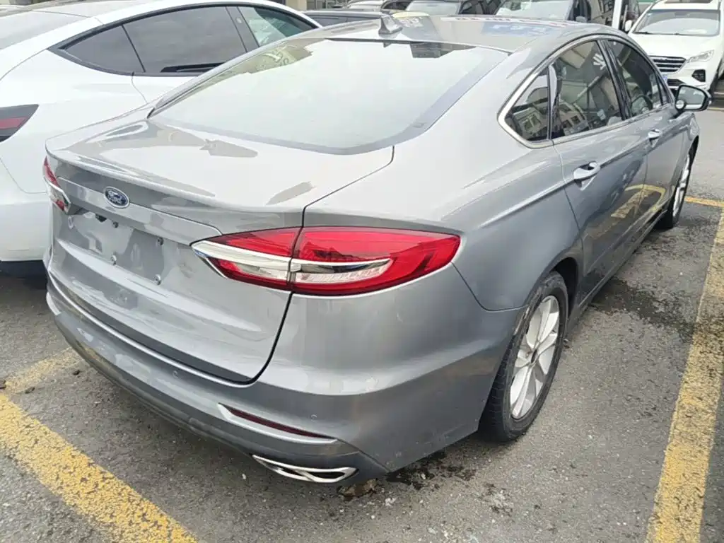 Фото 7 - Ford Mondeo