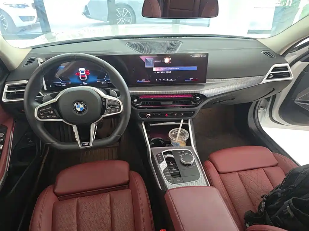 BMW 3 Series 2025 330Li M Sport Night Edition фото 16