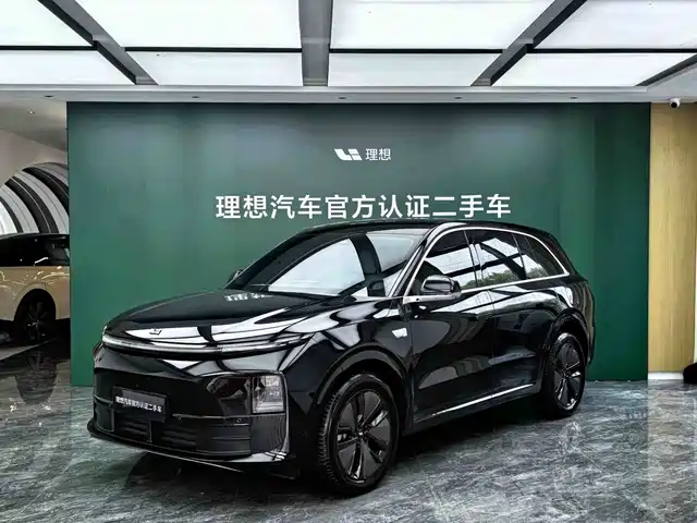 Li Auto L6 2025