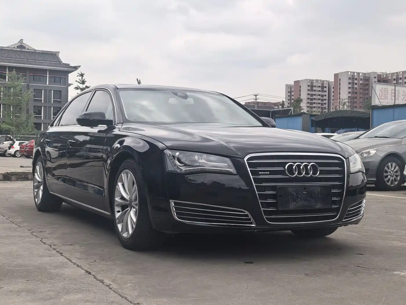 Audi A8 2013 A8L 45 TFSI quattro Comfort фото 3