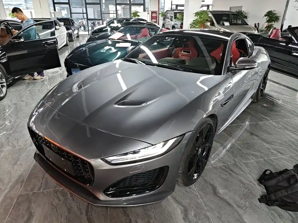 Jaguar F-TYPE 2024 P300 75th Anniversary Collector's Hardtop Edition