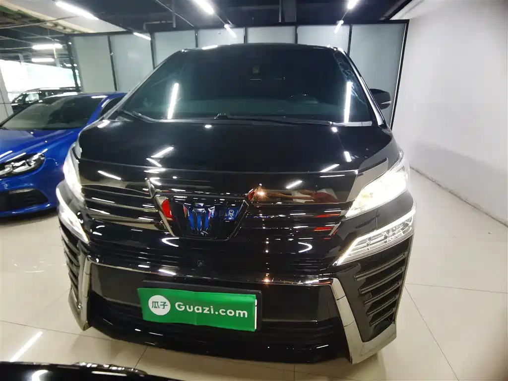Toyota Vellfire 2023 Crown Hybrid 2.5L HV Ultimate фото 3