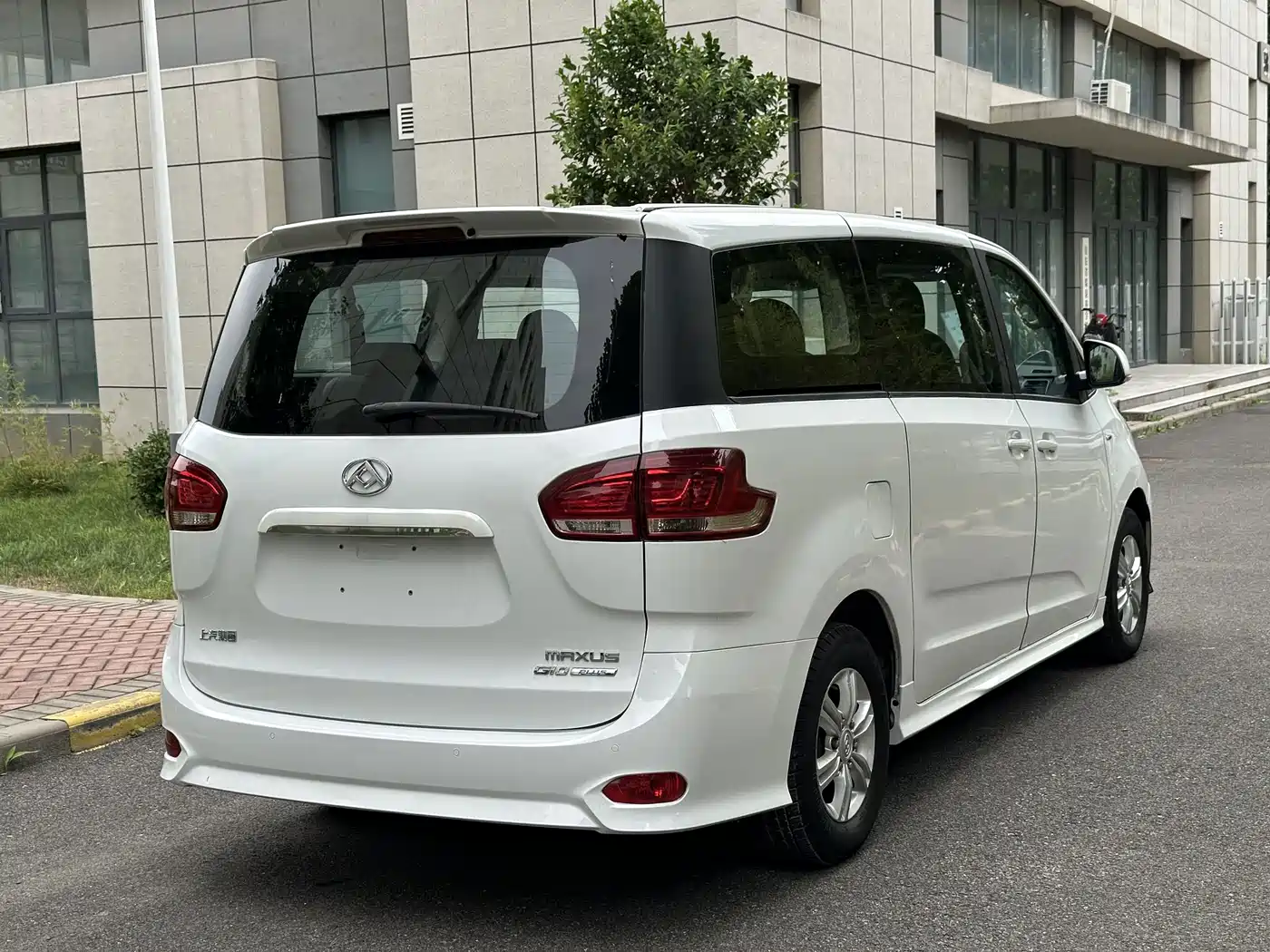 Maxus G10 2022 2022 2.0T Auto Elite Edition Petrol 7-Seater