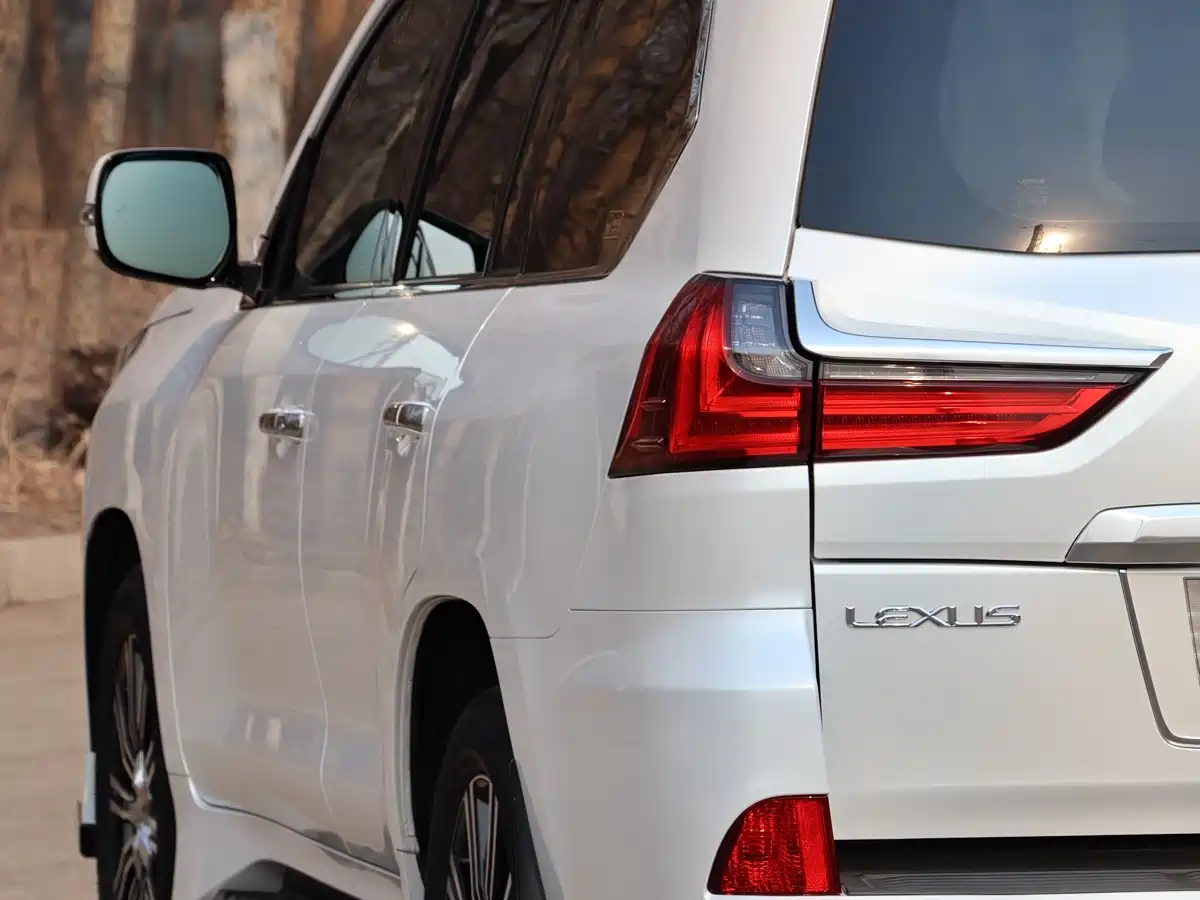 Lexus LX 2019 570 Prestige Luxury Edition фото 5