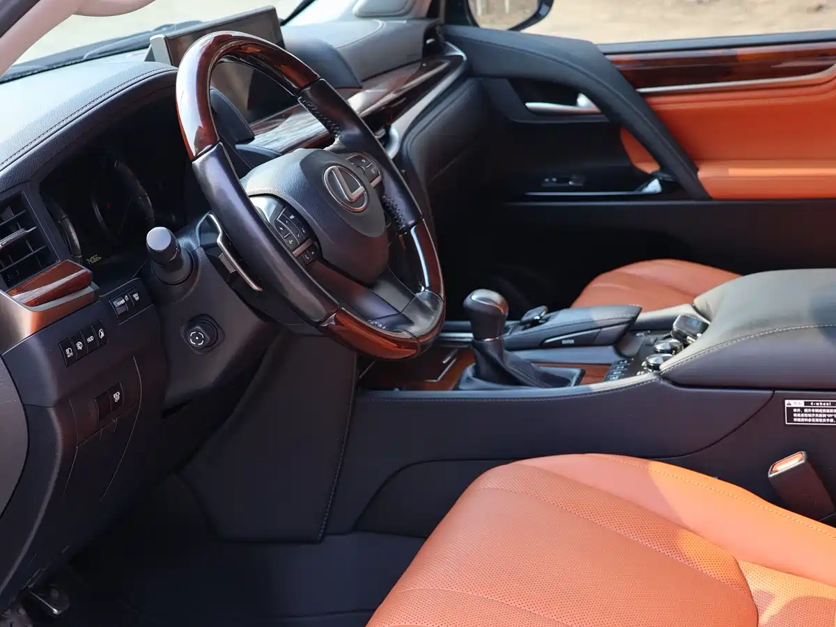 Lexus LX 2019 570 Prestige Luxury Edition фото 8
