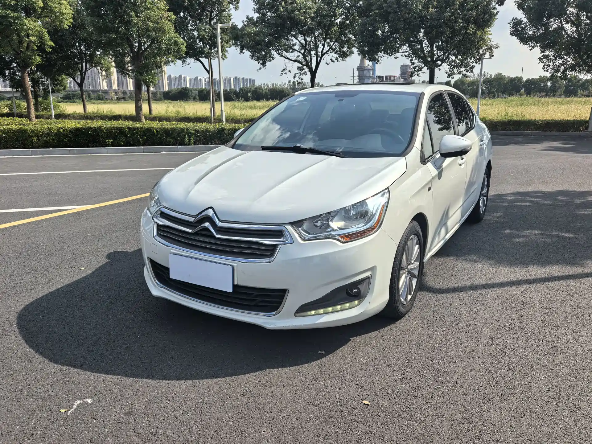 Фото 1 - Citroën C4L