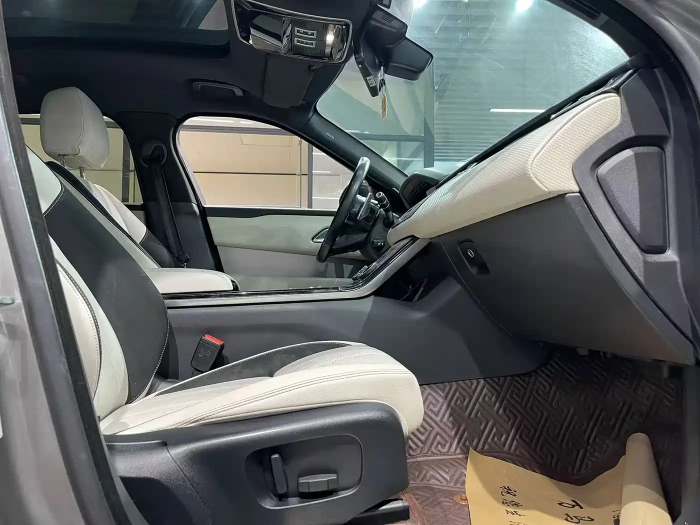 Land Rover Range Rover Velar 2018 2017 P380 R-DYNAMIC SE