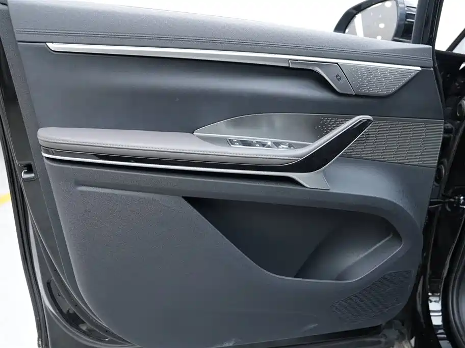 SAIC MAXUS EVERYONE 7