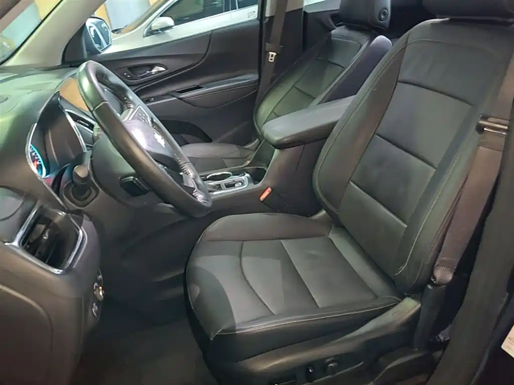 Chevrolet Equinox 2018 550T Automatic 4WD Guardian Edition фото 15