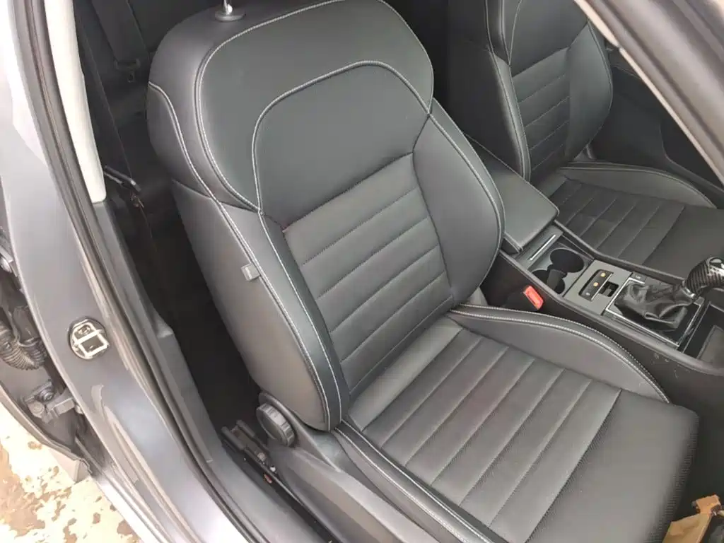 Фото 25 - Škoda Superb