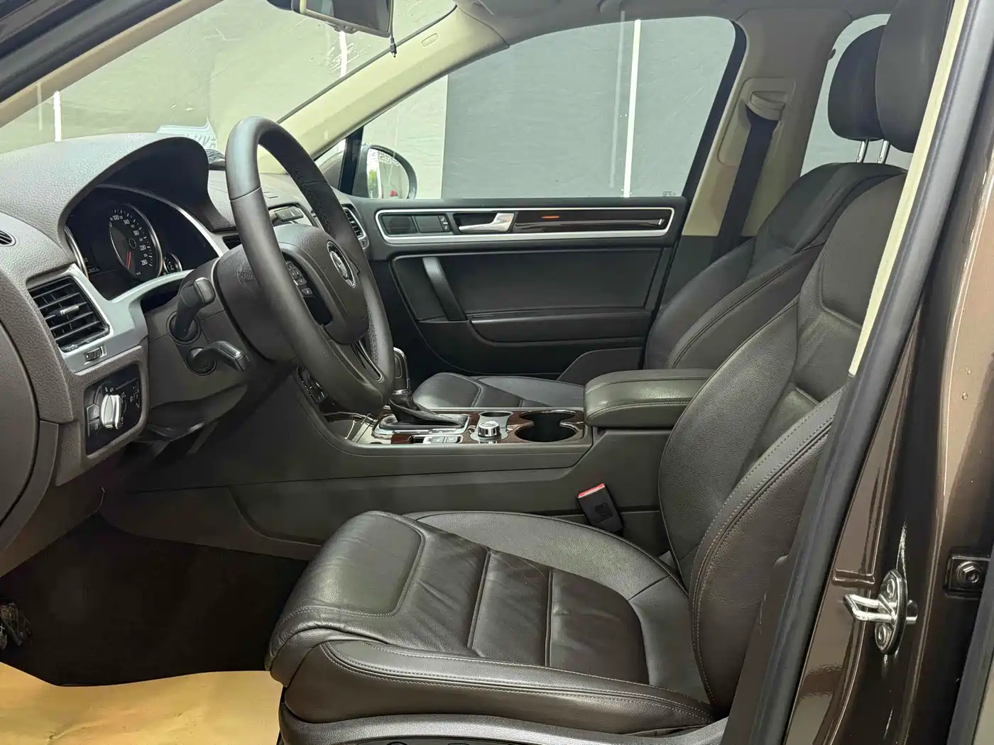 Volkswagen Touareg 2014 3.0TSI New Edge Edition фото 7