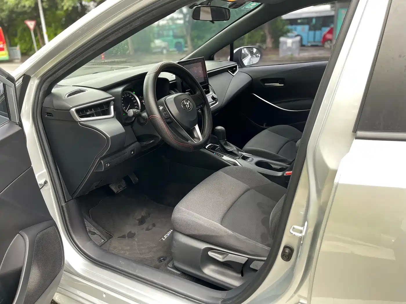 Toyota Levin 2021 Dual Engine 1.8H E-CVT Luxury Edition фото 6