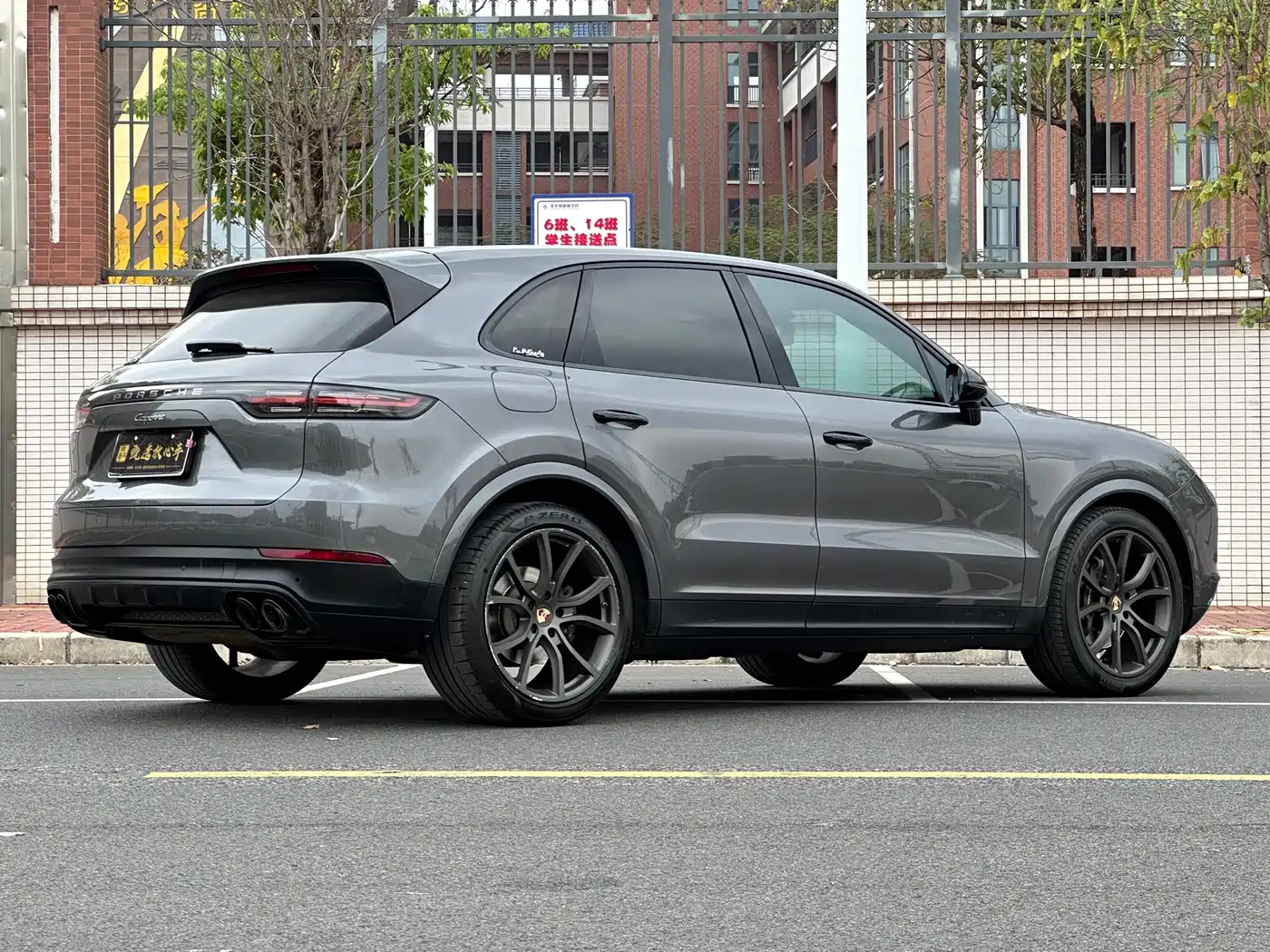 PORSCHE CAYENNE