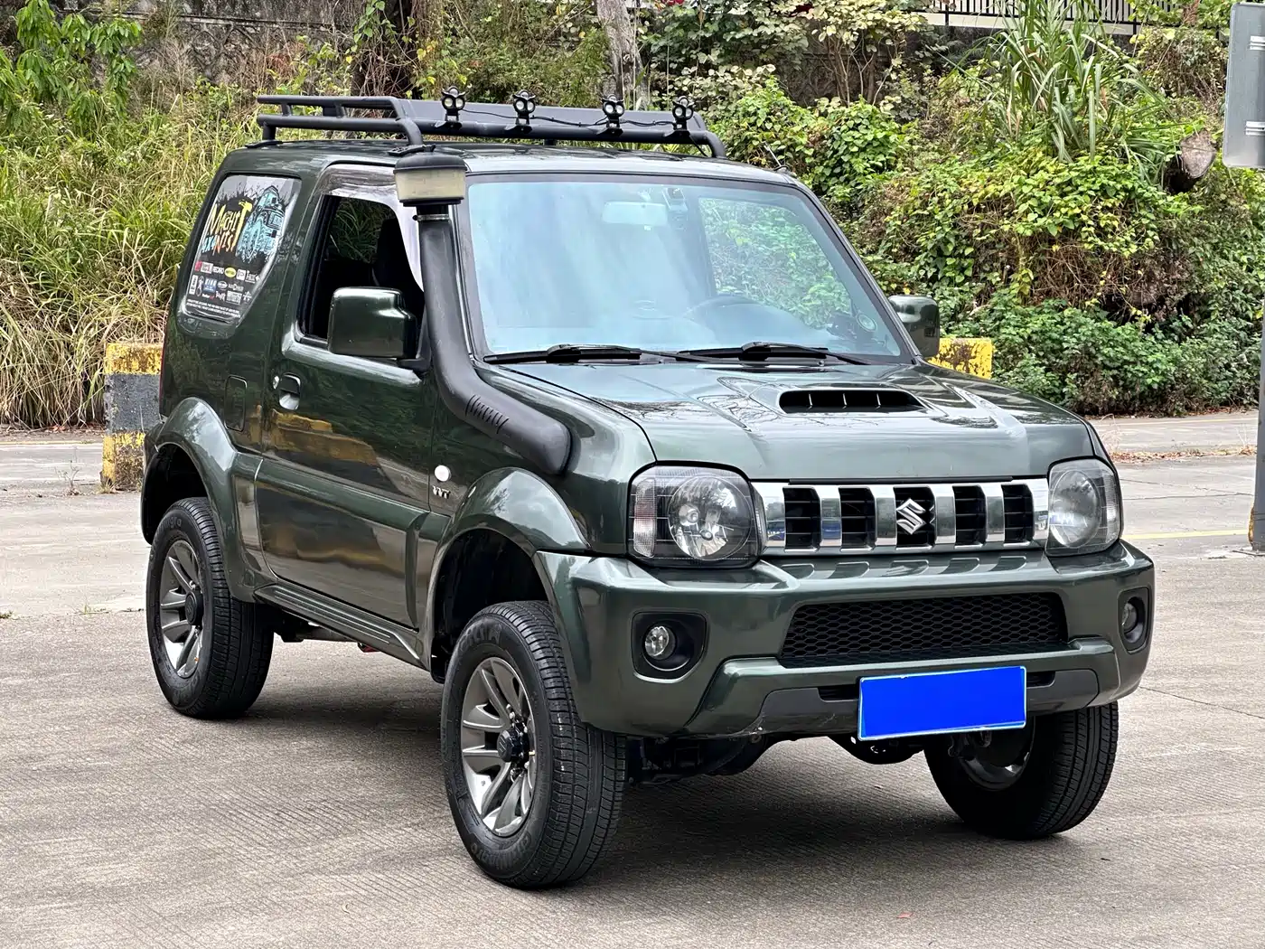 Suzuki Jimny (Import) 2015 1.3 AT Mode3 Navigation Edition фото 3