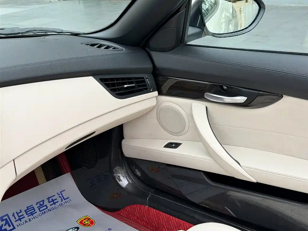 BMW Z4 2010 sDrive30i Leading Model фото 21
