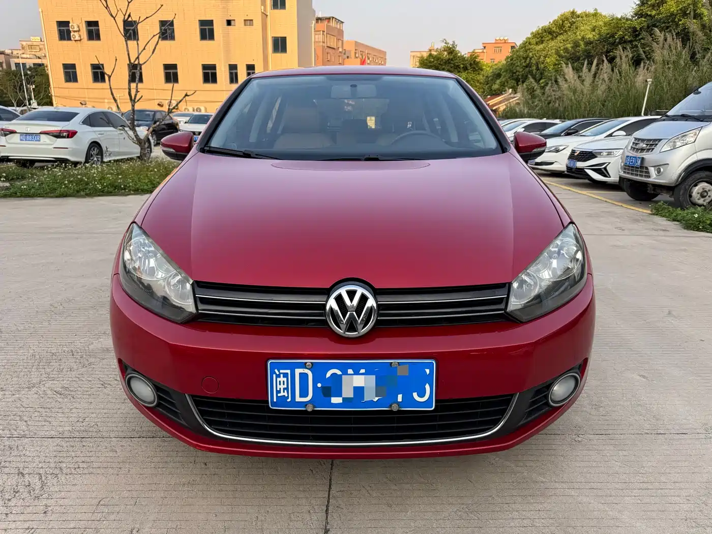 Фото 2 - Volkswagen Golf