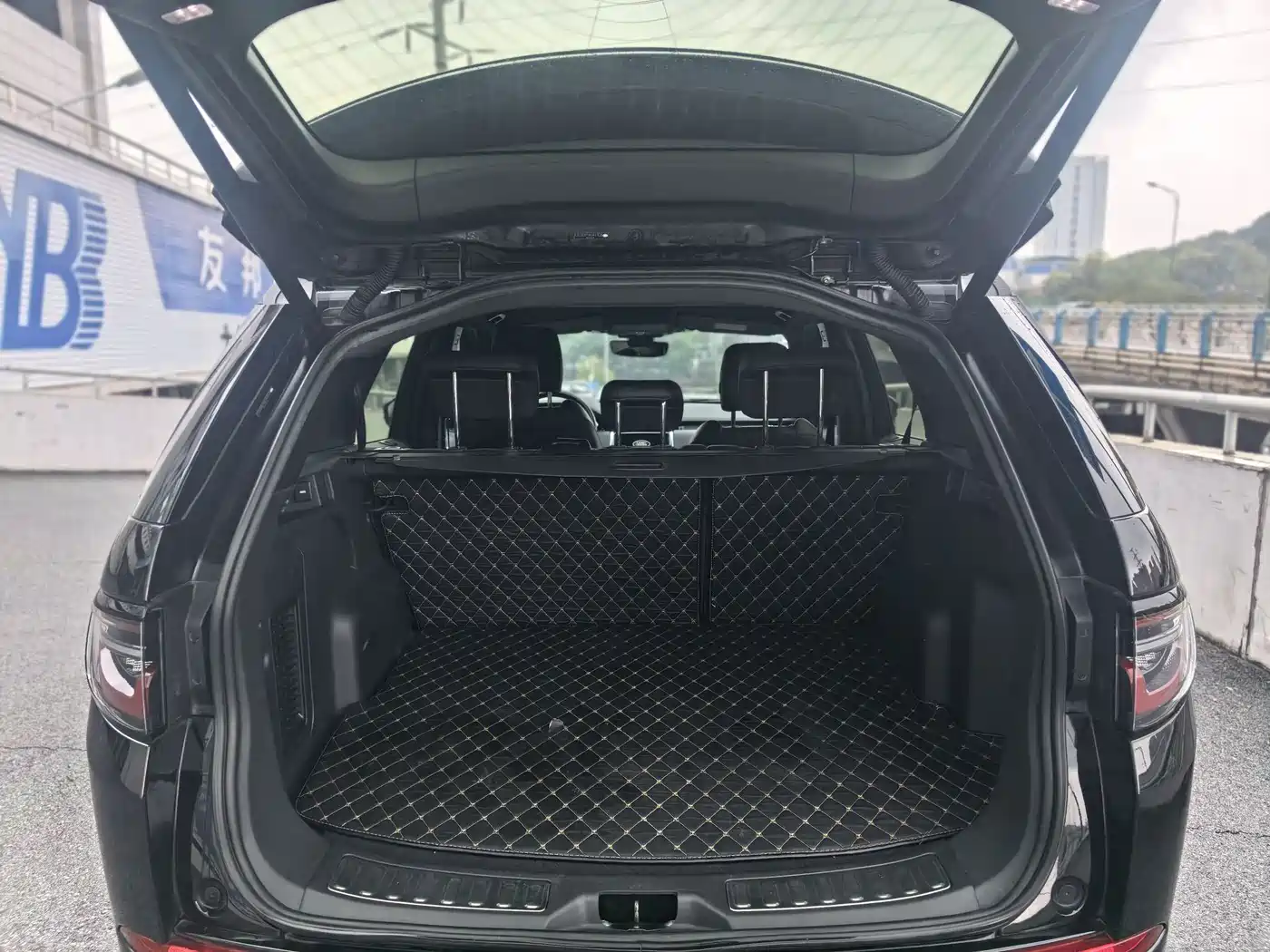 Land Rover Discovery Sport 2020 249PS R-Dynamic Performance фото 10