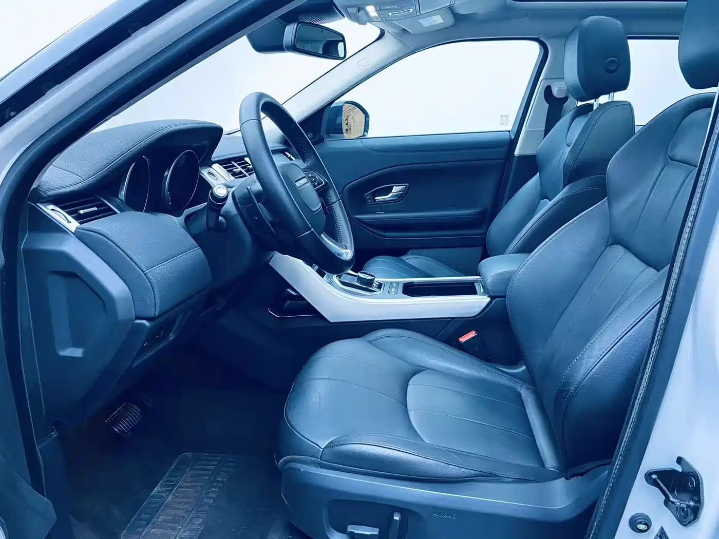 Land Rover Range Rover Evoque 2018 240PS PURE Trend фото 8