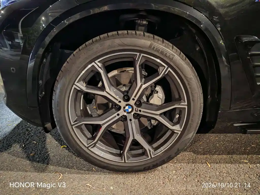 Photo 2 - BMW X5