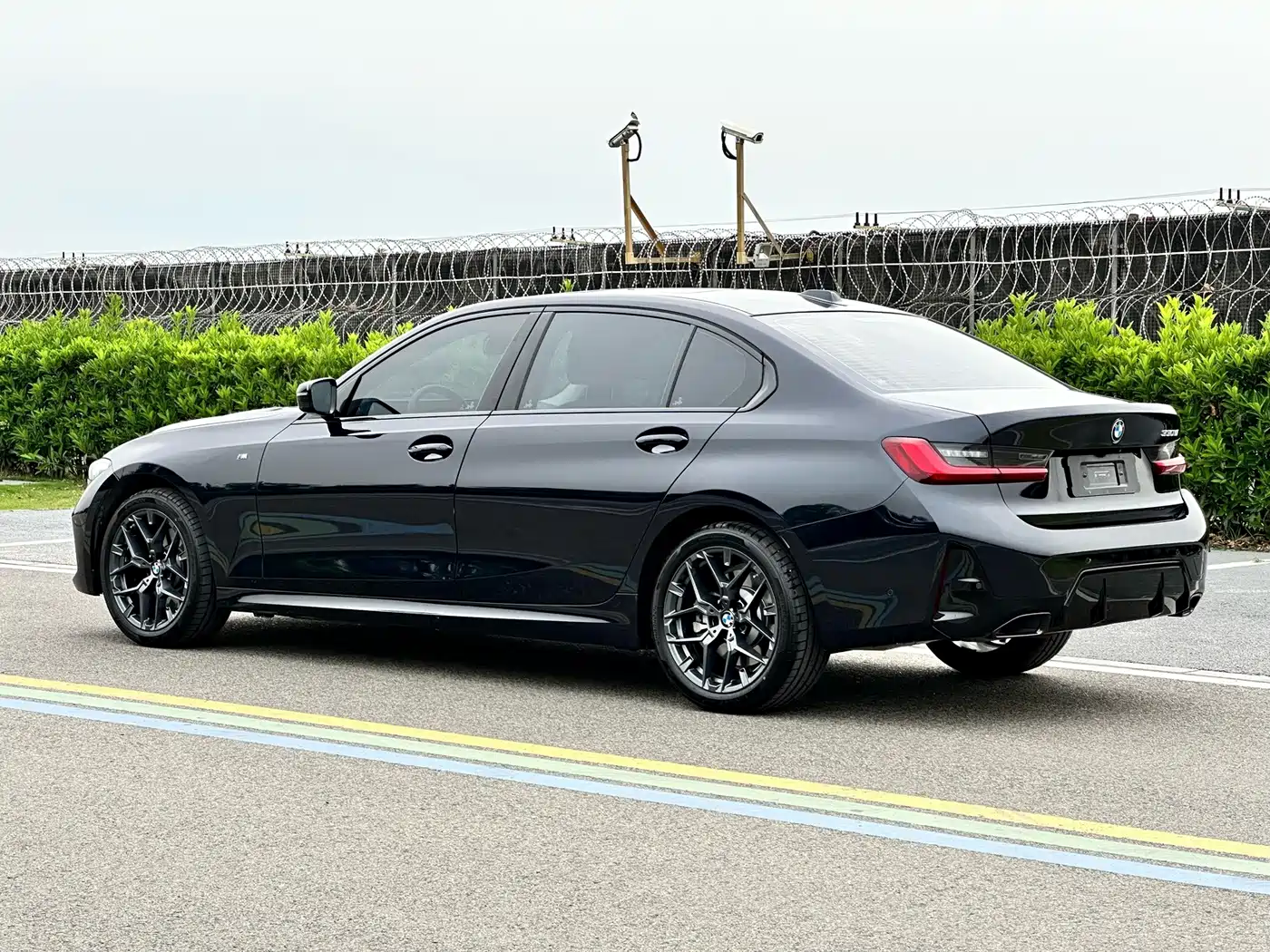 BMW 3 Series 2026 2026 330Li M Sport Shadowline Package