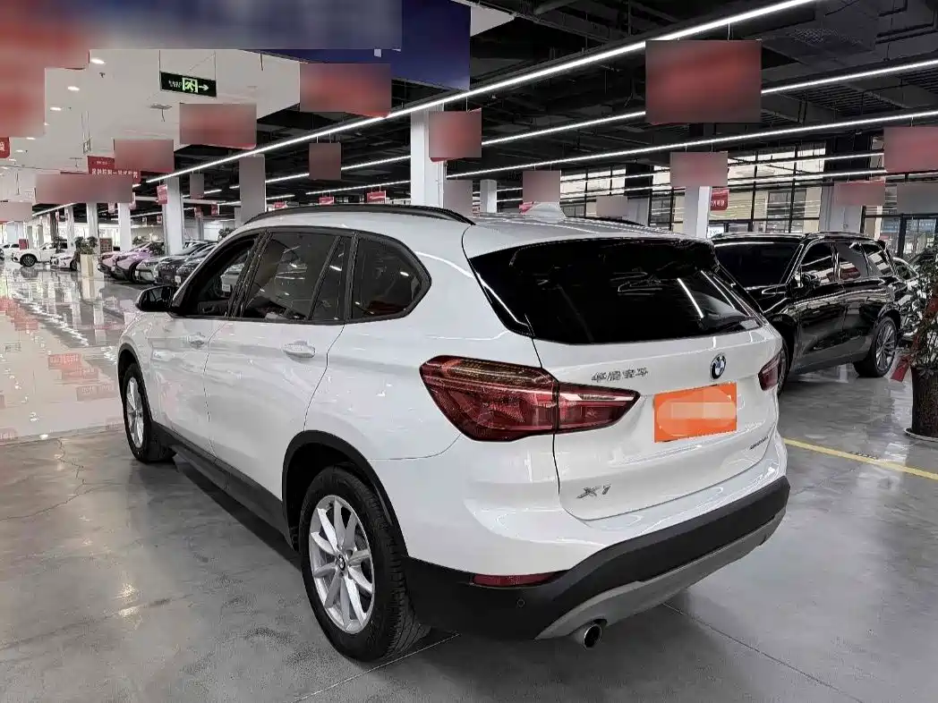 BMW X1 2019 sDrive18Li Fashion Model фото 2