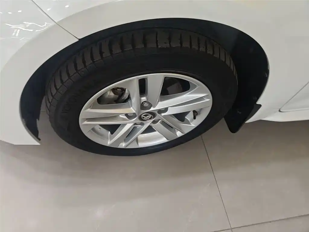 Toyota Levin 2021 185T CVT Luxury Edition фото 23
